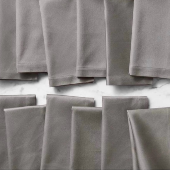 Williams Sonoma 12 Charcoal Hotel Dinner Napkins - Picture 2 of 9
